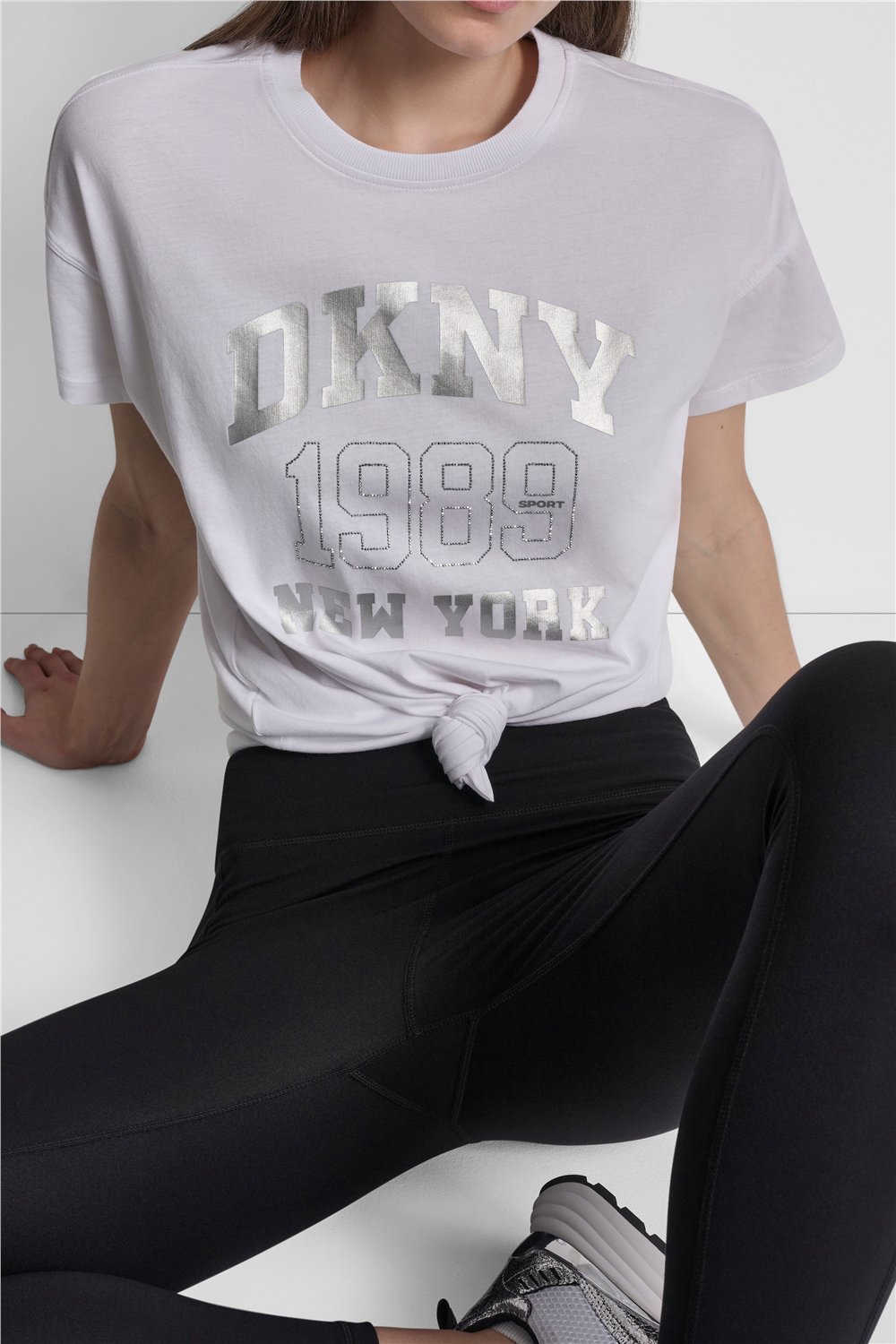 DKNY Kadın Dkny Ny 1989 Rhinest Bisiklet Yaka T-Shirt Beyaz