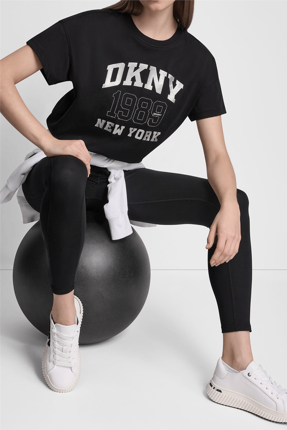 DKNY Kadın Dkny Ny 1989 Rhinest Bisiklet Yaka T-Shirt Siyah
