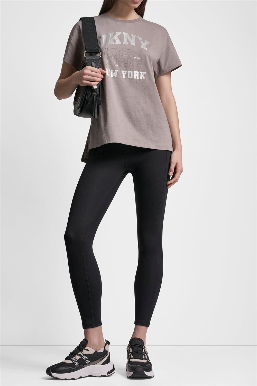 DKNY Kadın Dkny Ny 1989 Rhinest Bisiklet Yaka T-Shirt