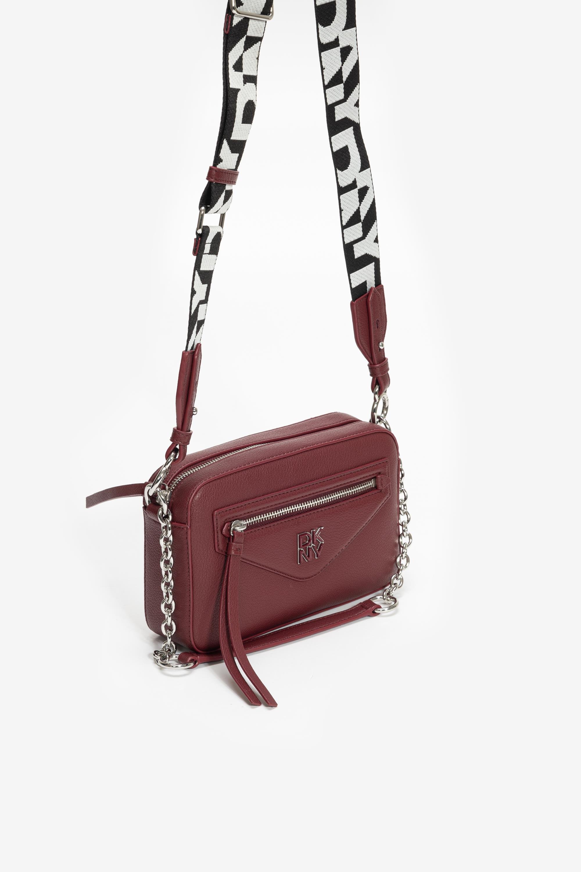 dkny-kadin-omuz-cantasi-4876e-.jpg