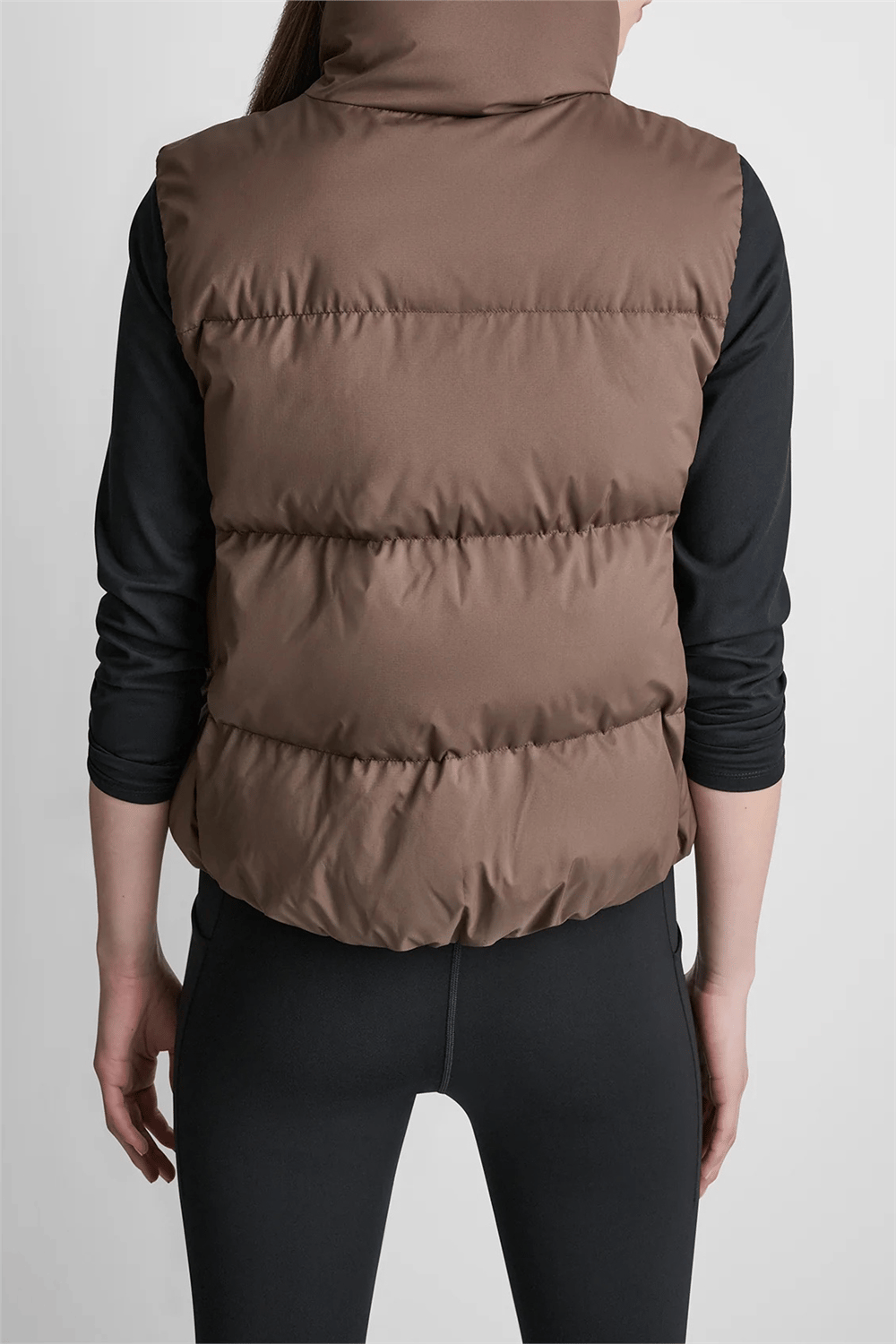 DKNY Kadın Printed Mock Neck Vest Şişme Yelek Kahverengi