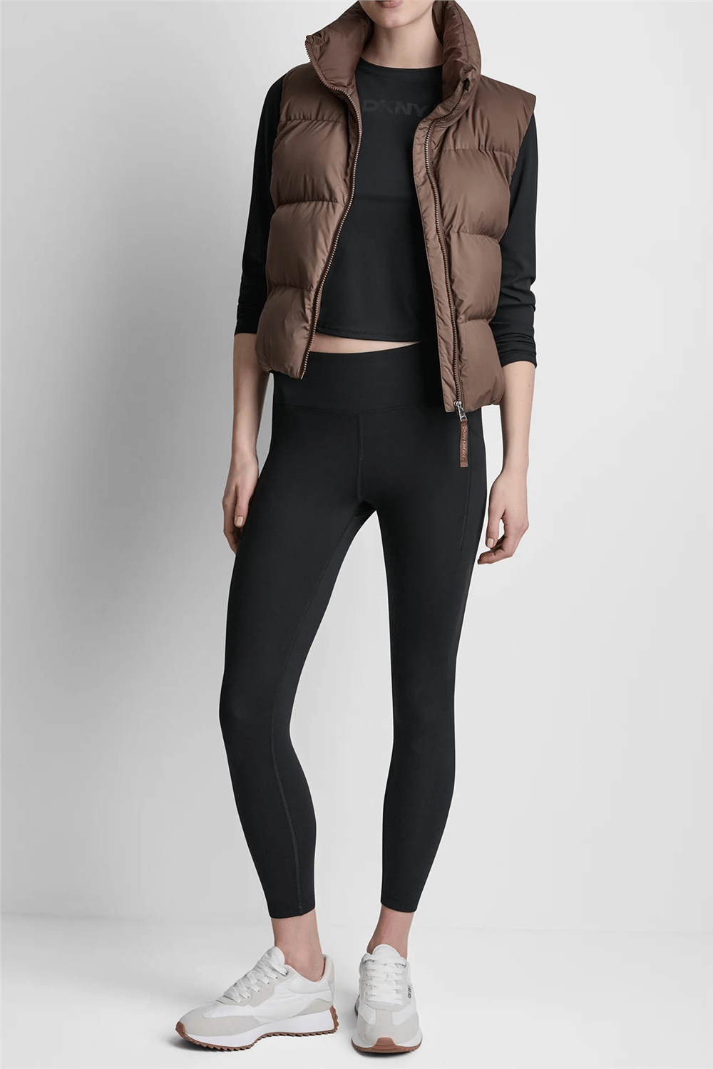 DKNY Kadın Printed Mock Neck Vest Şişme Yelek Kahverengi
