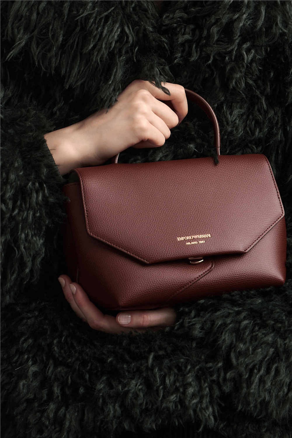 Emporio Armani Kadın Mini Omuz Çantası