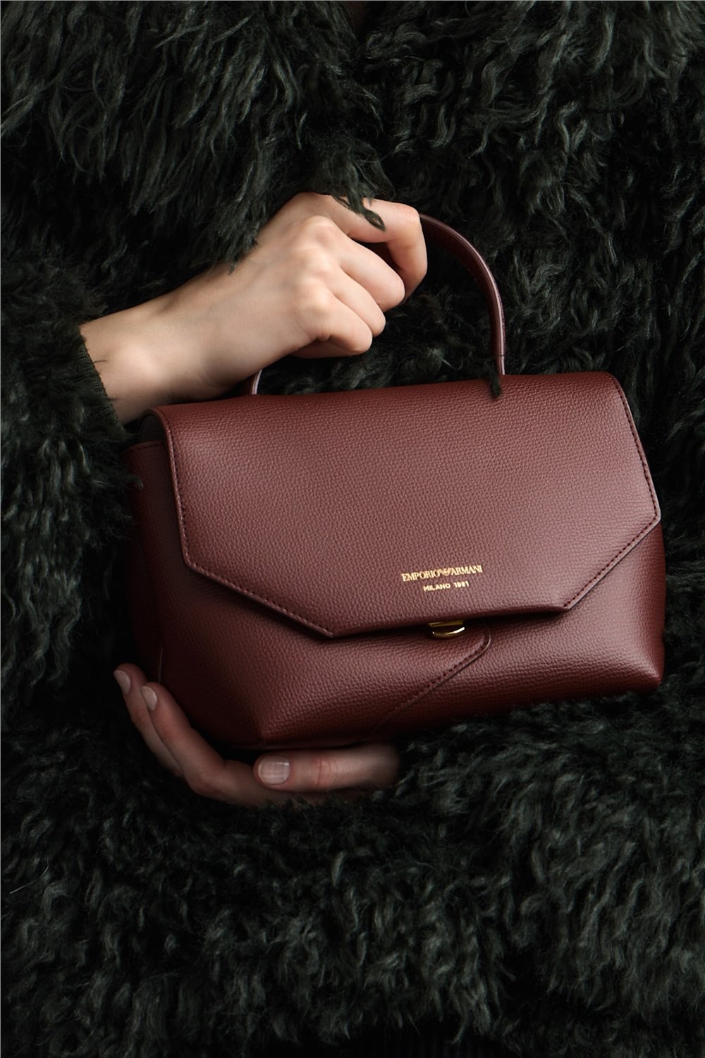 Emporio Armani Kadın Mini Omuz Çantası