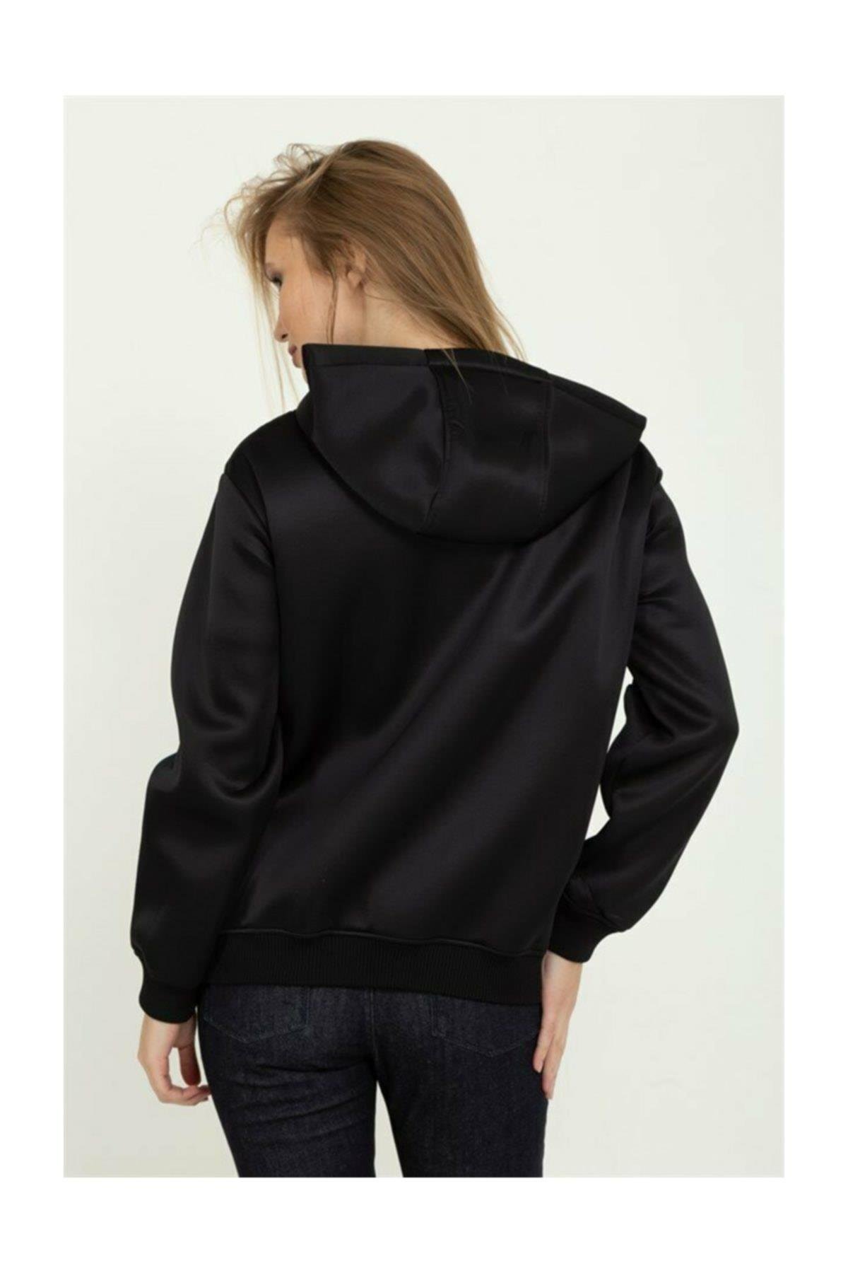 Emporio Armani Kadın Mont