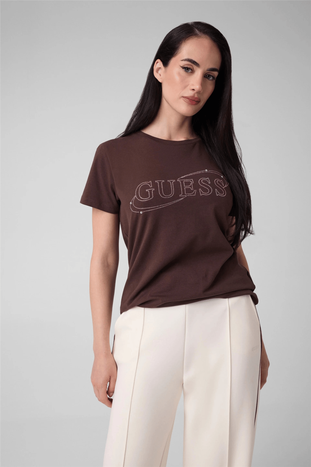 Guess Blossom Kadın Aktif Slim Fit Bisiklet Yaka T-Shirt Kahverengi