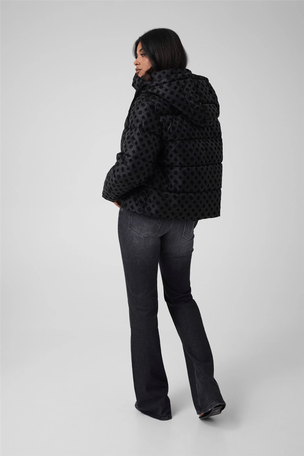 Guess Daisy Kadın Şişme Mont Siyah