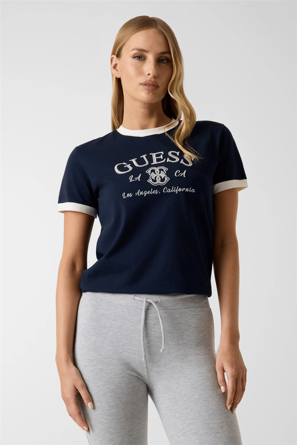 Guess Hoshi Kadın Aktif Regular Fit Bisiklet Yaka T-Shirt Lacivert
