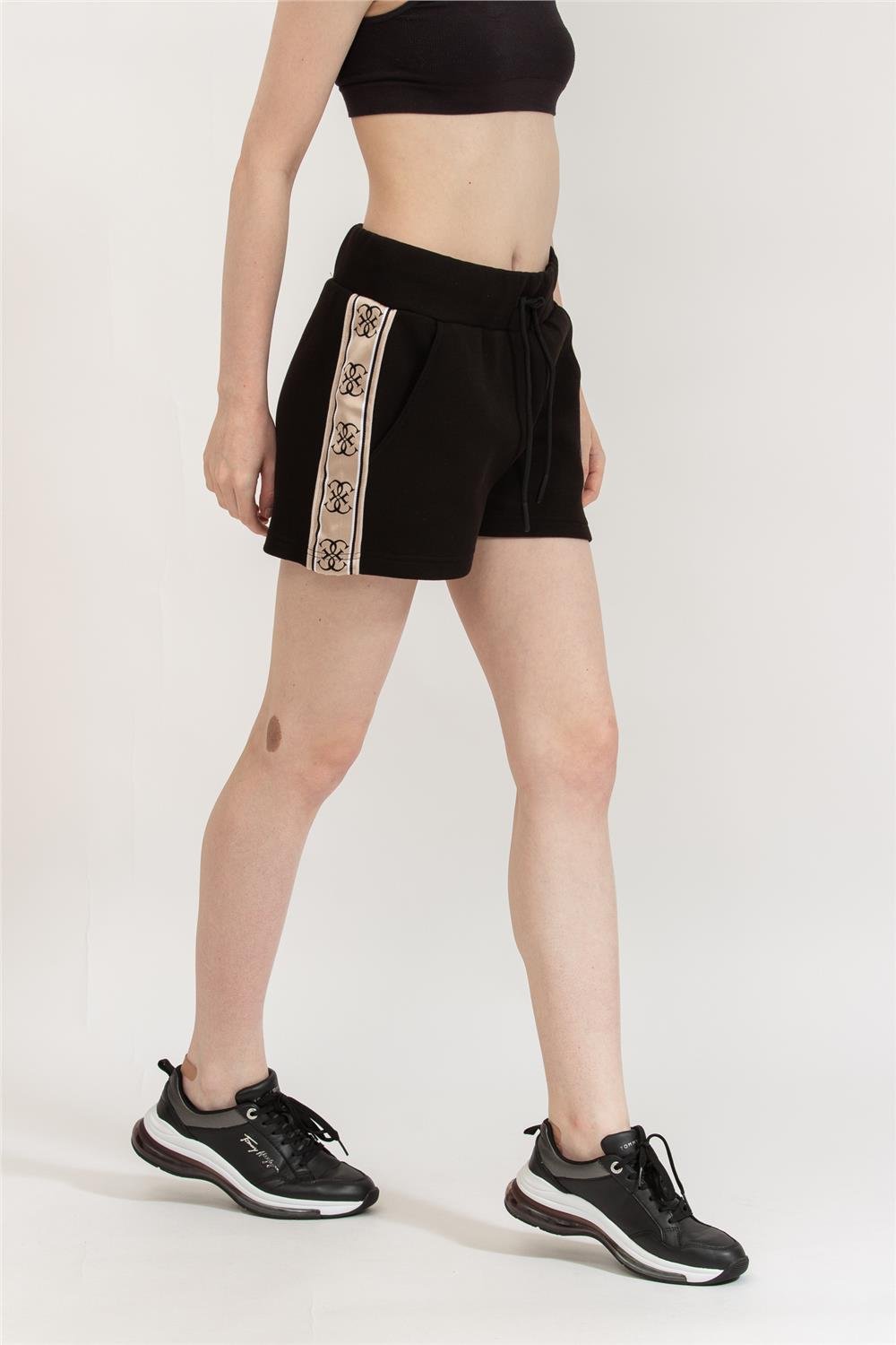 Guess Kadın Bermuda Şort