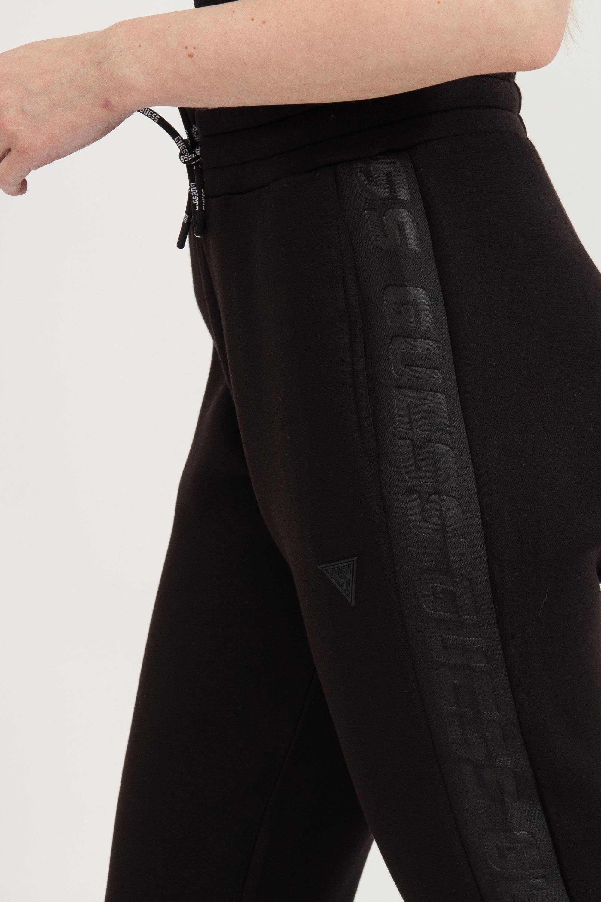 guess-kadin-esofman-alti-c1f-aa.jpg