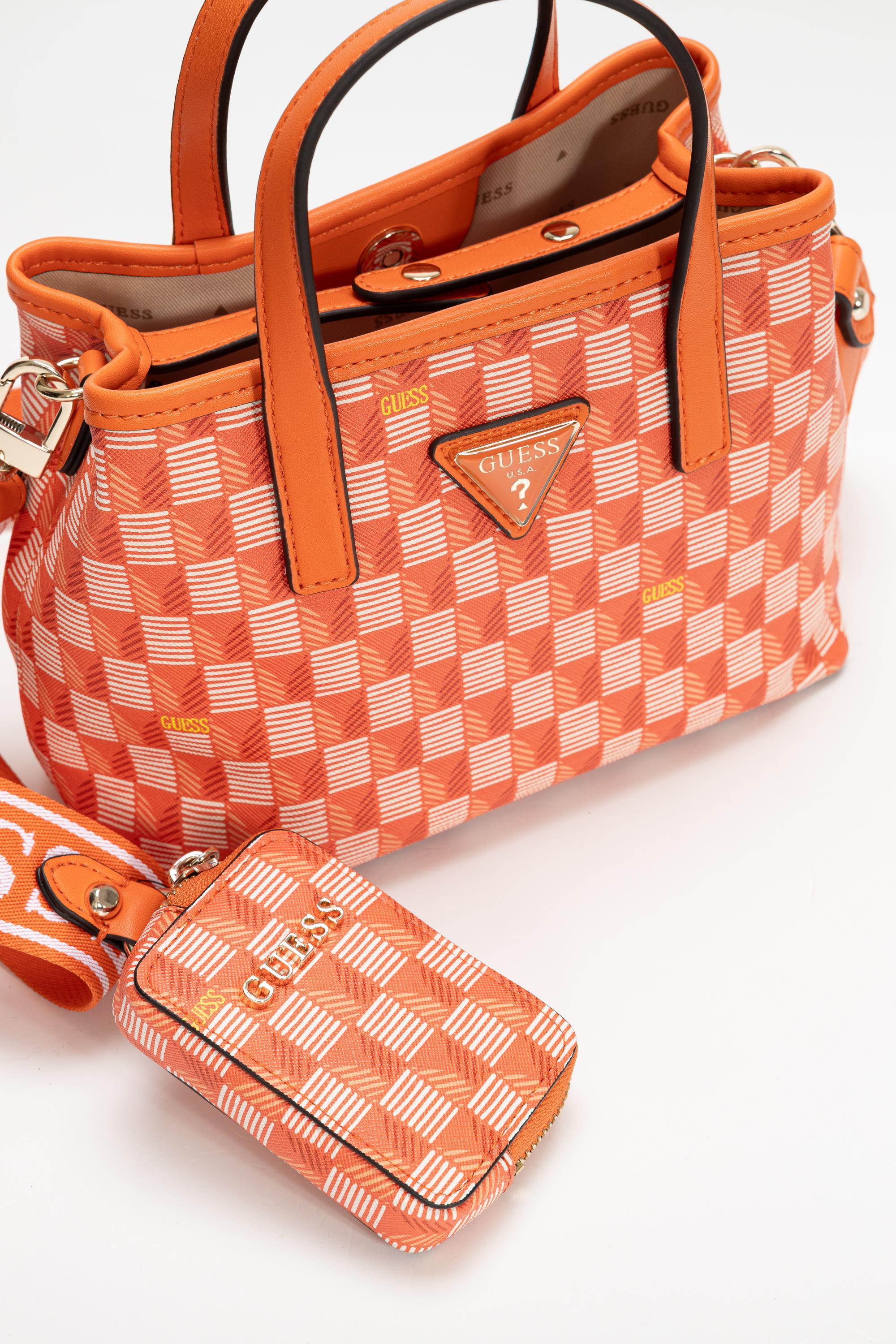 guess-kadin-mini-omuz-cantasi-54041f.jpg