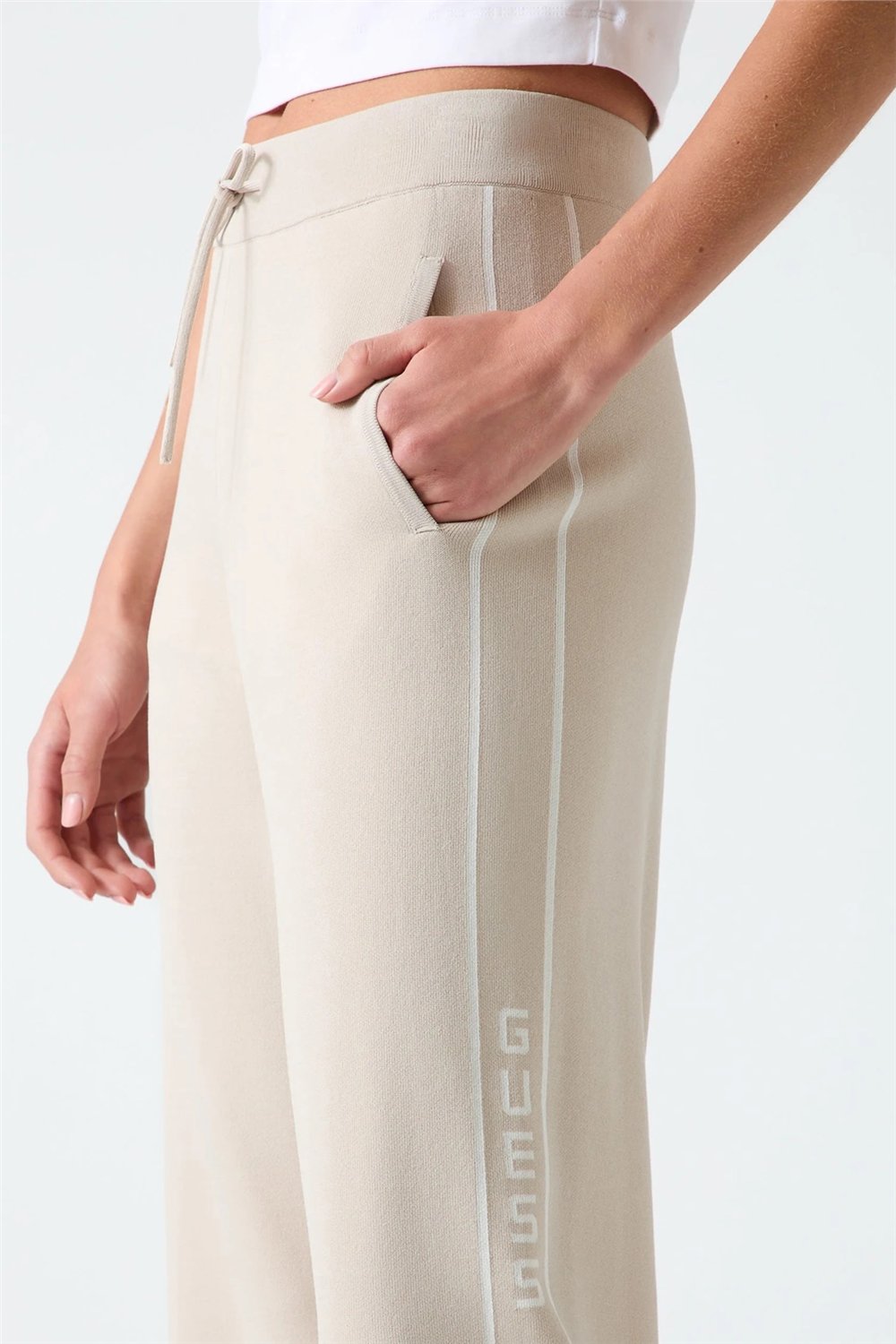 Guess Meissa Kadın Aktif Relaxed Fit Eşofman Altı