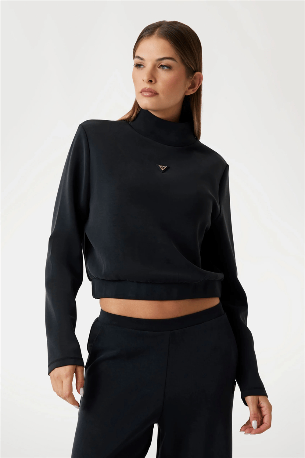 Guess Olympe Kadın Aktif Scuba Bisiklet Yaka Sweatshirt Siyah