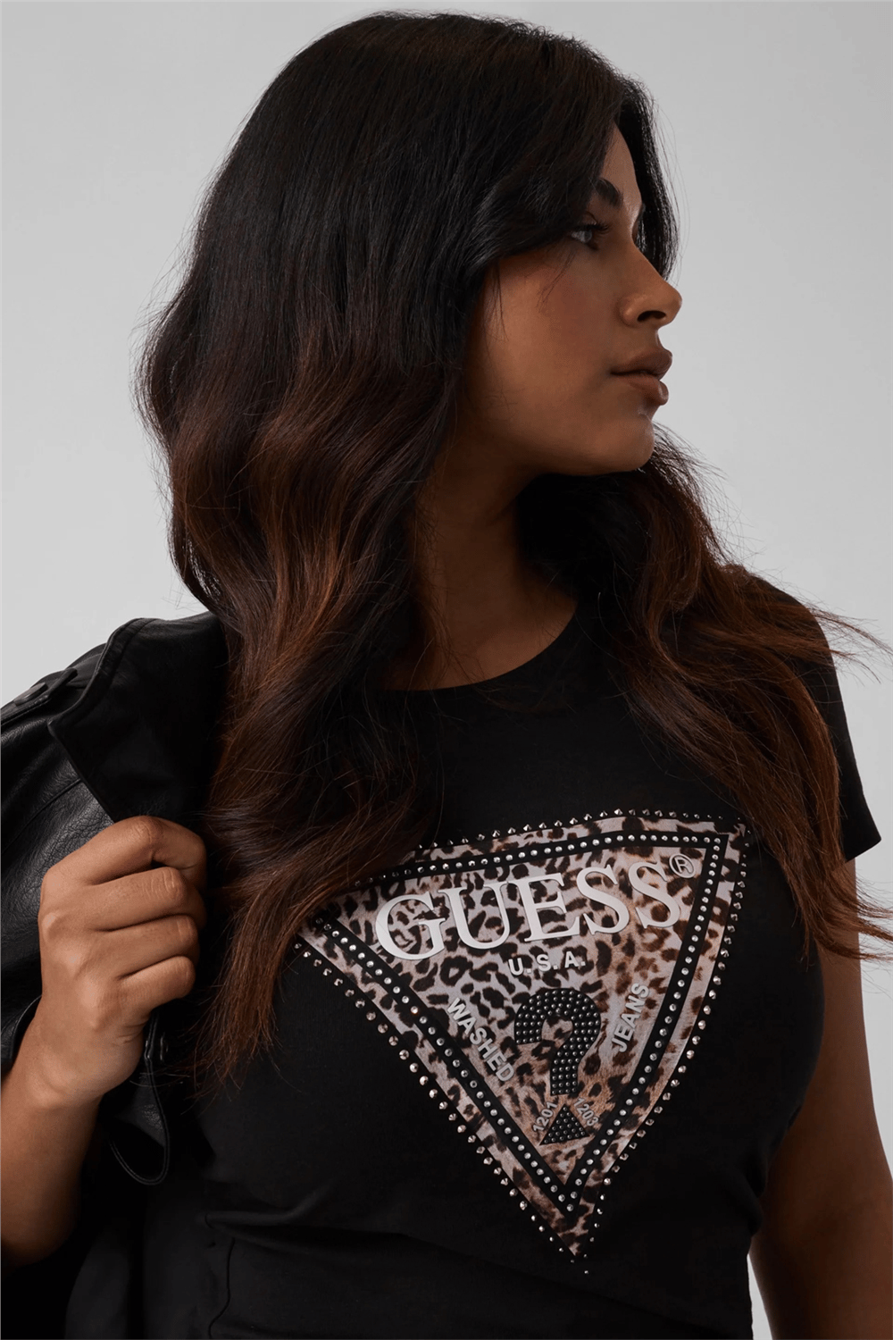 Guess Savanna Kadın Slim Fit Bisiklet Yaka T-Shirt Siyah