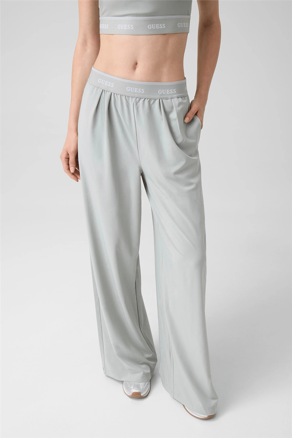 Guess Selene Kadın Aktif Relaxed Fit Eşofman Altı