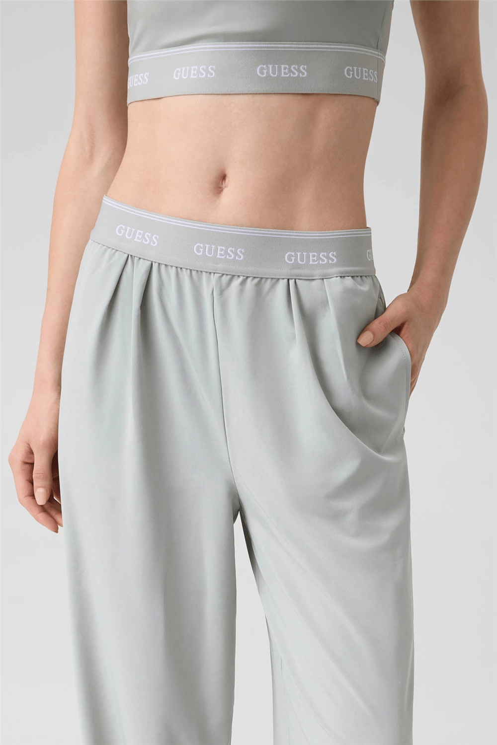 Guess Selene Kadın Aktif Relaxed Fit Eşofman Altı