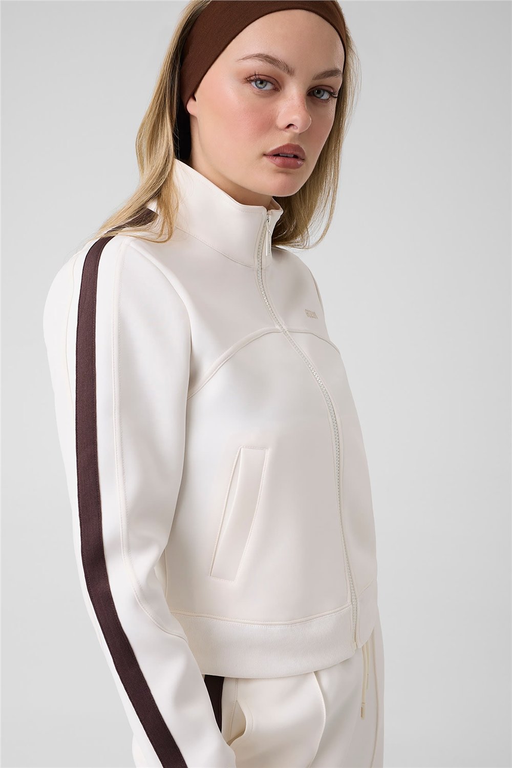 Guess Talitha Kadın Aktif Fermuarlı Sweatshirt Beyaz