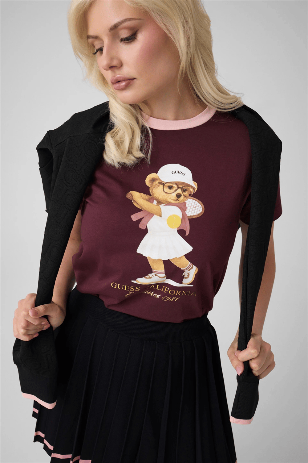 Guess Tennis Kadın Aktif Regular Fit Bisiklet Yaka T-Shirt