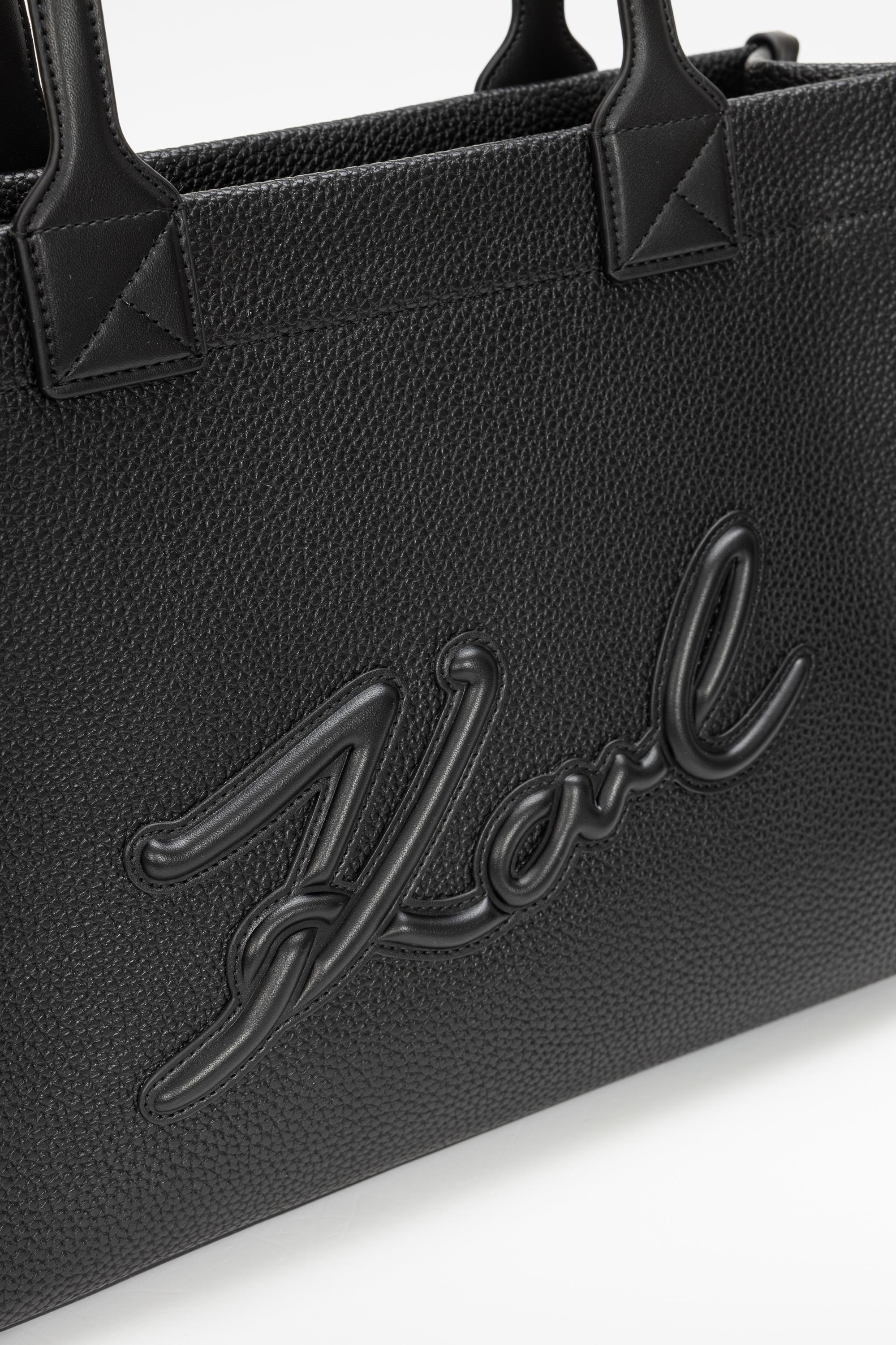 karl-lagerfeld-kadin-omuz-cantasi-4f8fa9.jpg