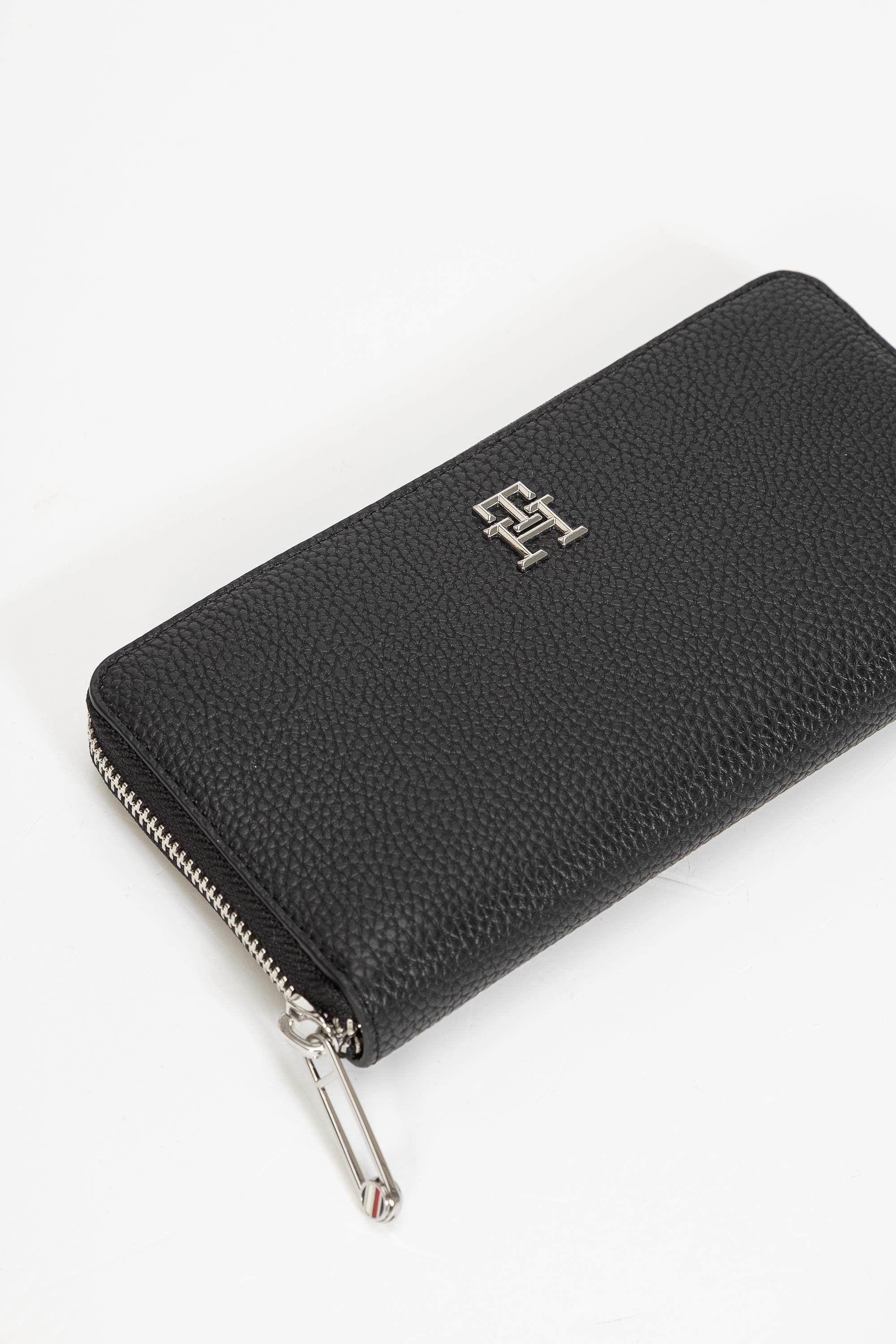 Tommy Hilfiger Emblem Large Za Kadın Cüzdan