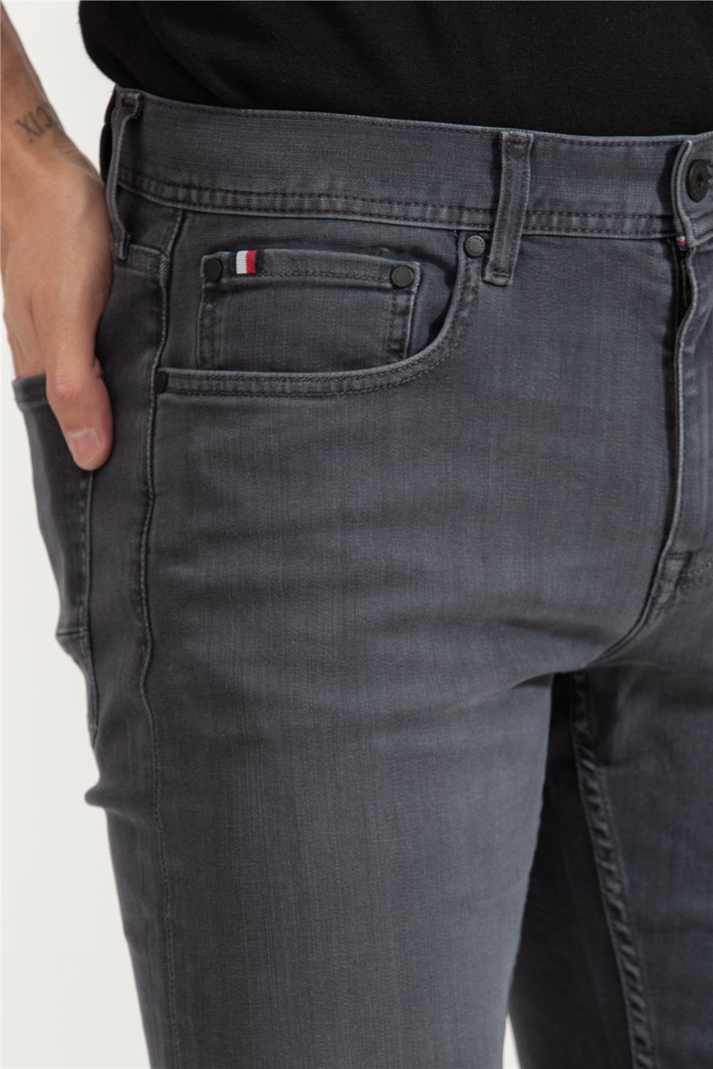 Tommy Hilfiger Straight Denton Erkek Jean Pantolon