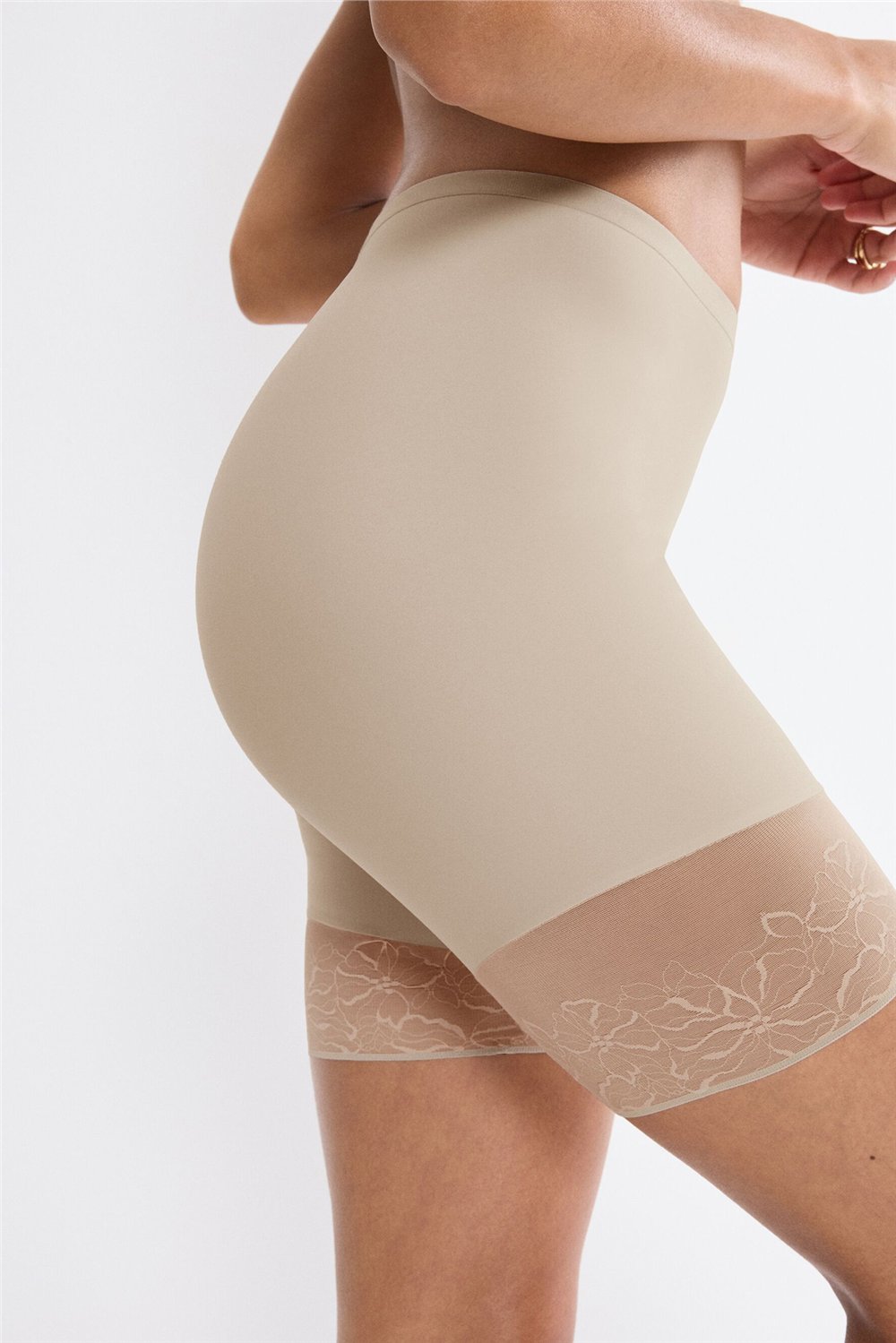 Triumph Comfort Contour Mid-Thigh Panty Kadın Korse Bej