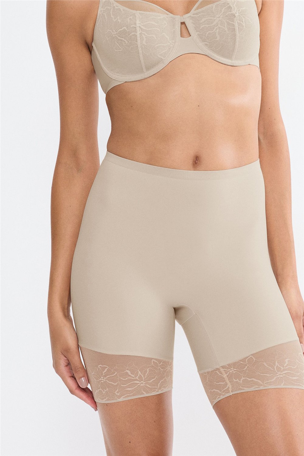 Triumph Comfort Contour Mid-Thigh Panty Kadın Korse Bej