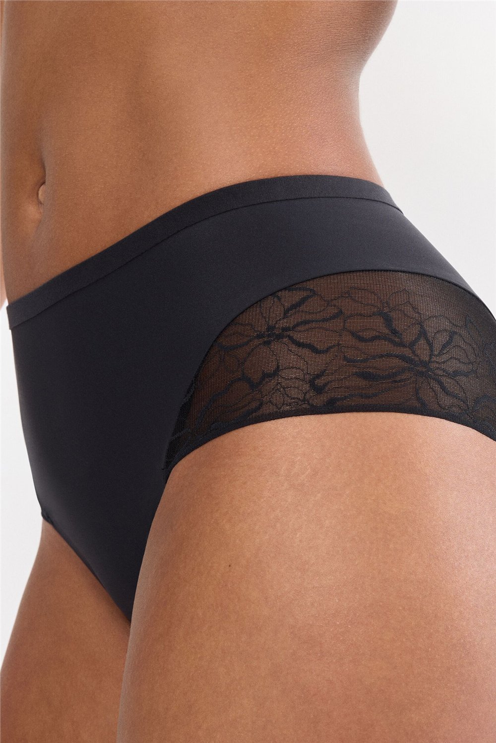Triumph Kadın Comfort Contour Maxi Külot Siyah