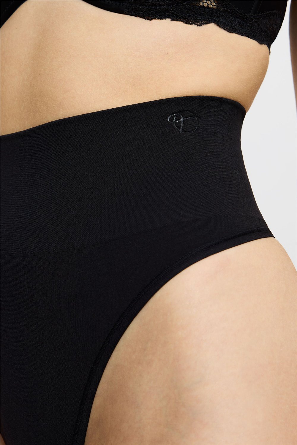 Triumph Soft Sculpt Bandeau String Külot