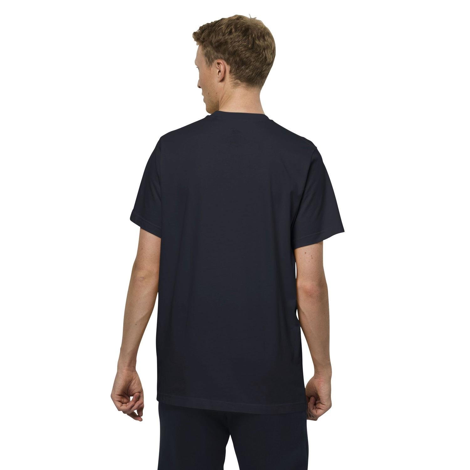 ESSENTIAL T M