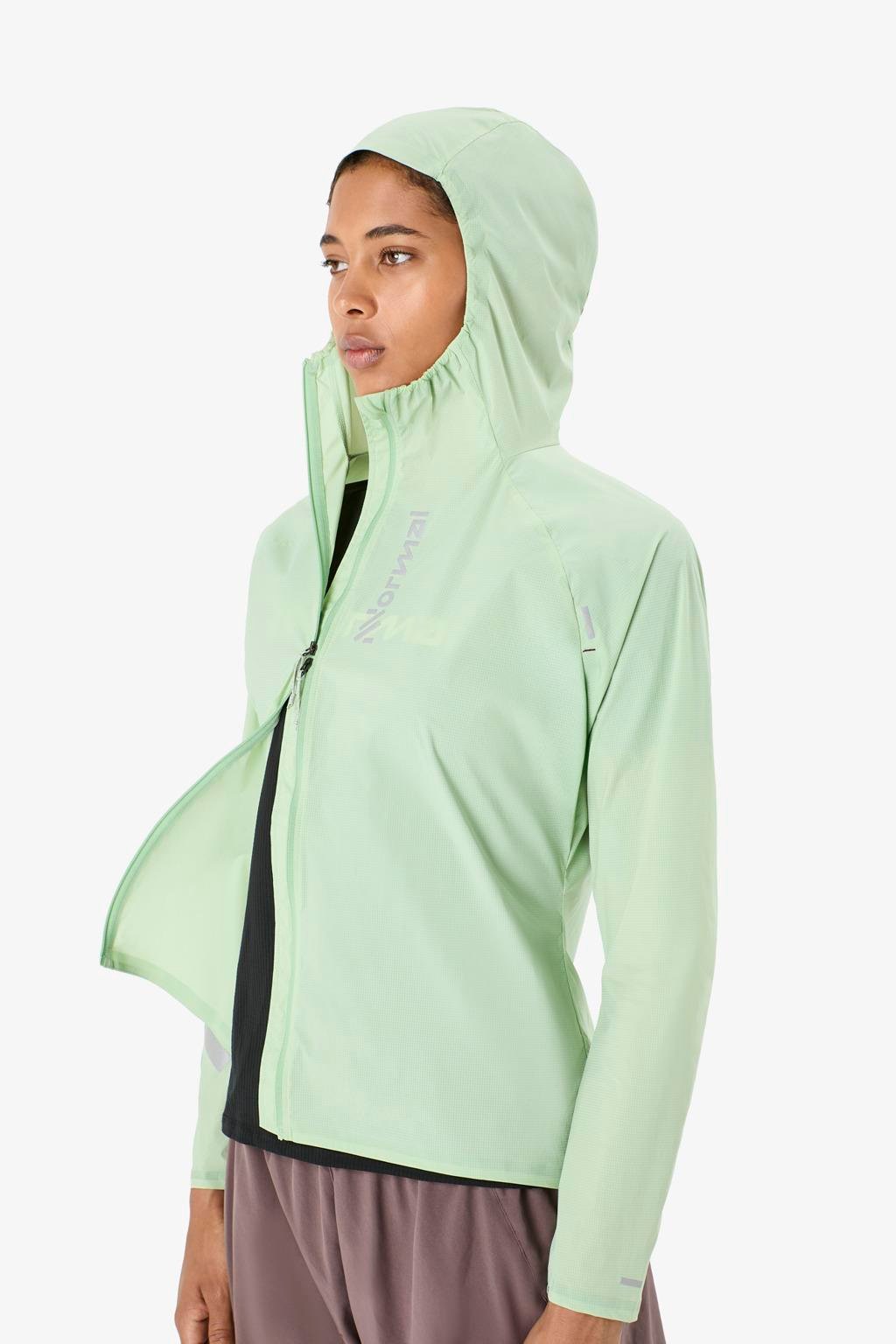 NNormal Trail Wind Açık Yeşil Kadın Koşu Ceketi