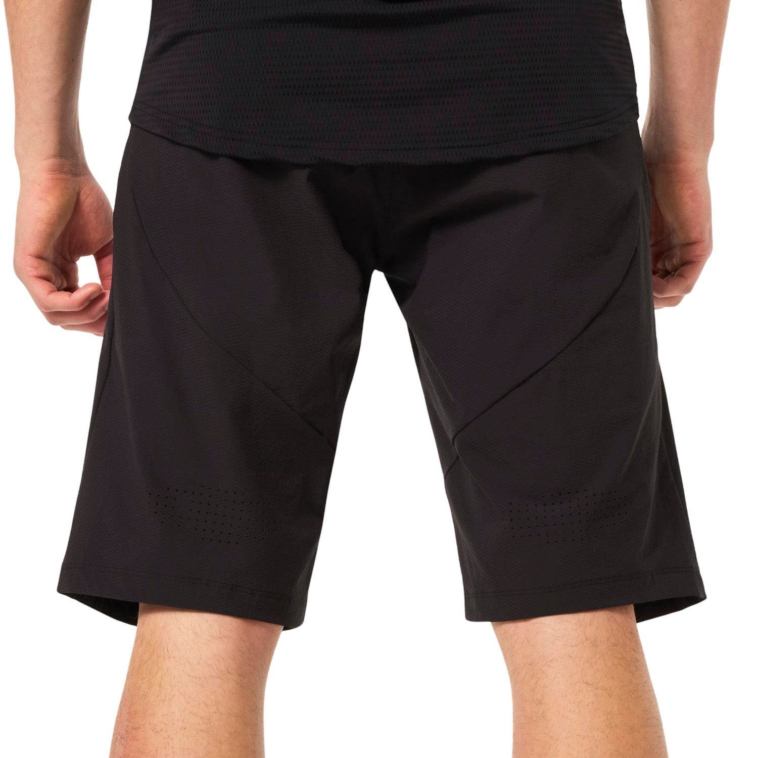 SEEKER AIRLINE SHORT