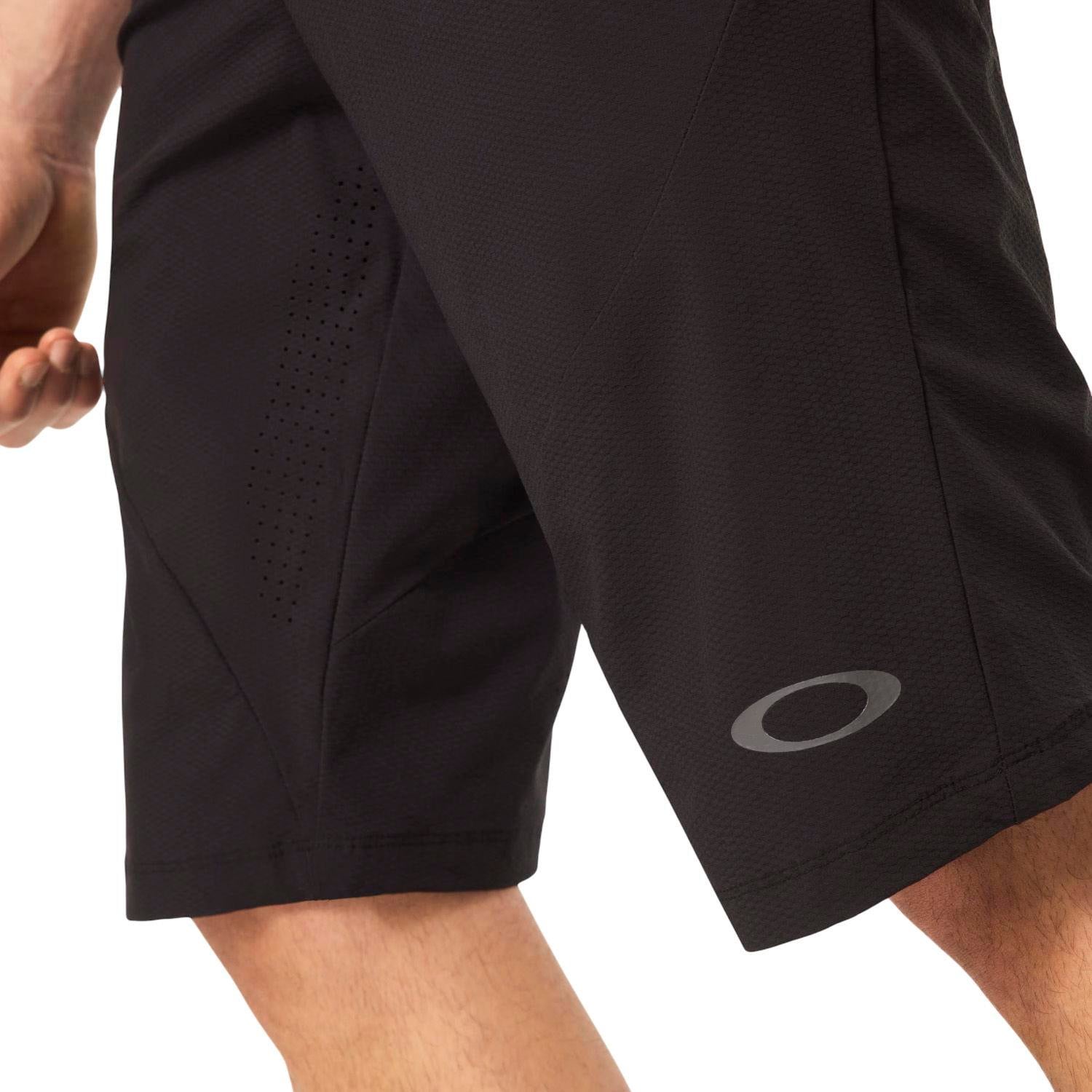 SEEKER AIRLINE SHORT