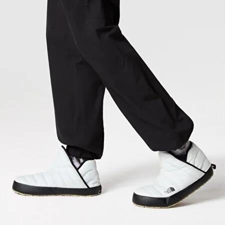 The North Face W Thermoball Traction Bootie