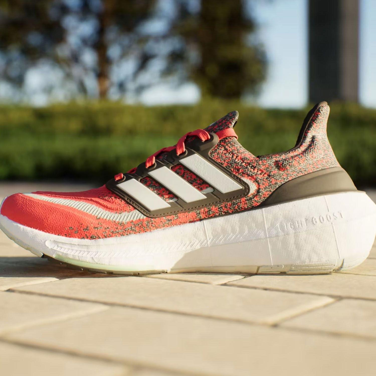 ULTRABOOST LIGHT