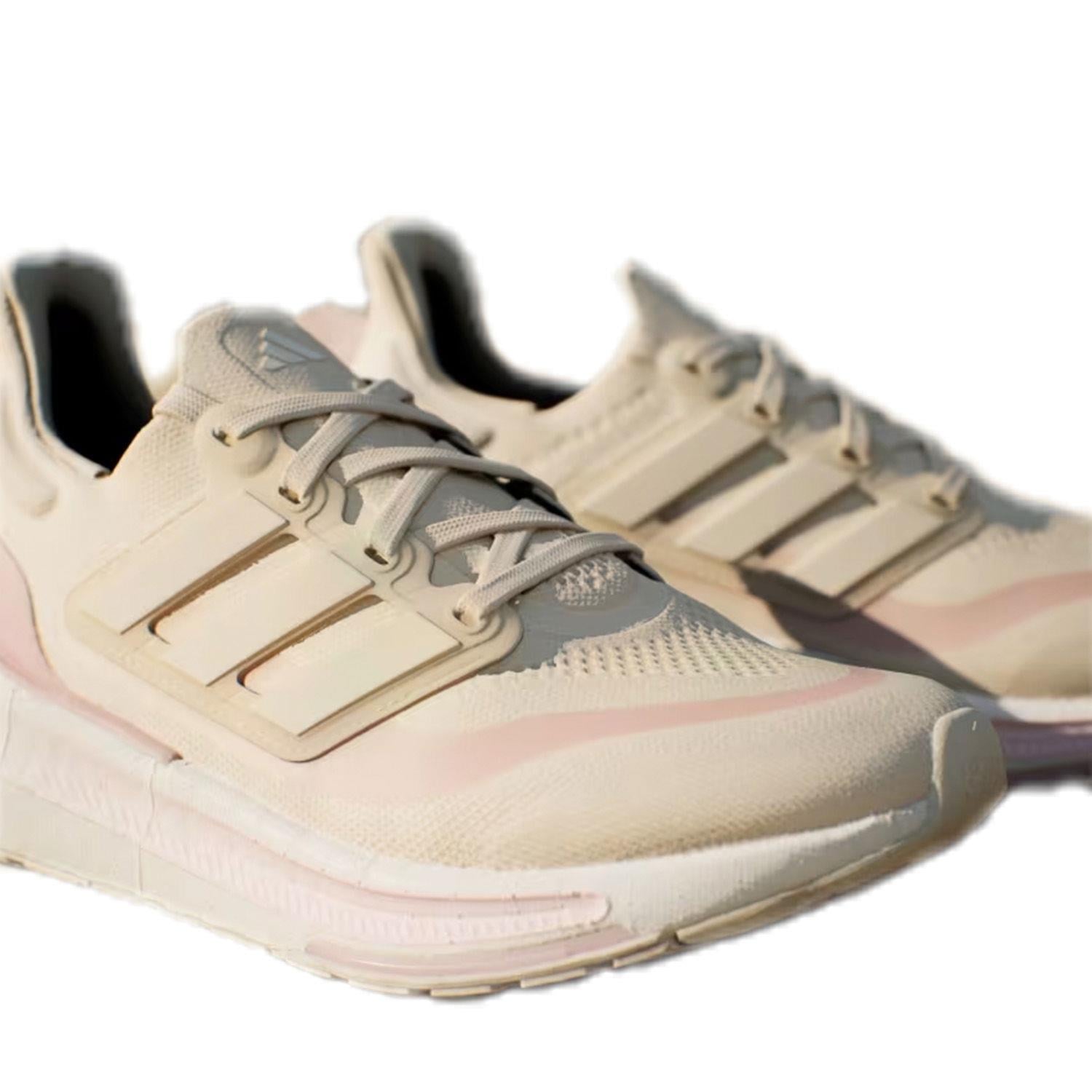 ULTRABOOST LIGHT W