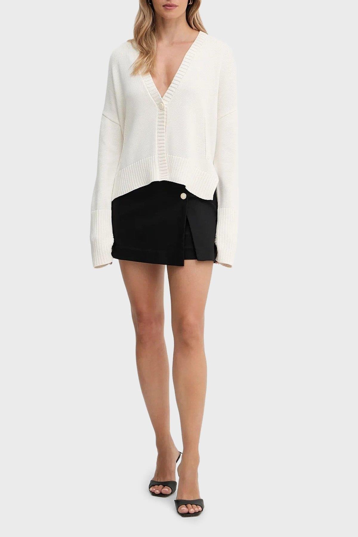 Armani Exchange Armani Exchange Kadın %100 Pamuklu Normal Kalıp V Yaka Nervür Detaylı Uzun Kollu Ekru Hırka XW001304 AF16552-U1003