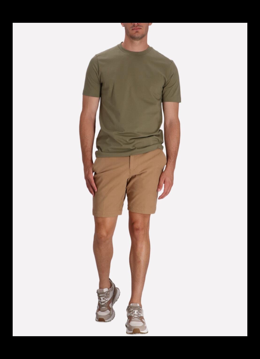 BOSS  BOSS Erkek Normal Bel Diz Üstü Cep Ve Kemer Detaylı Kahverengi Şort 50543951-260