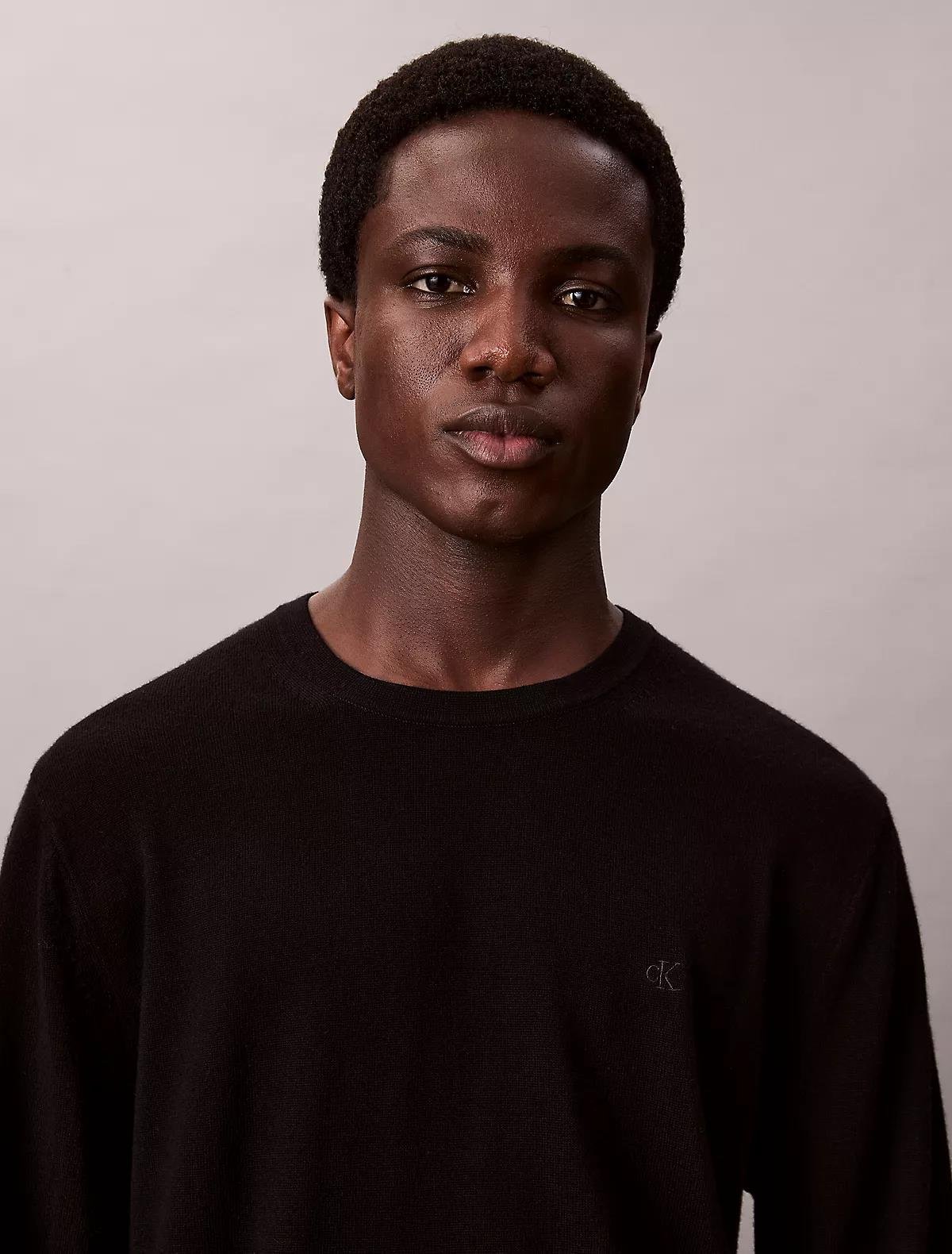 Calvin Klein Calvin Klein Erkek %100 Yün Normal Kalıp Ribanalı Yuvarlak Yaka Ck Logo Kabartmalı Uzun Kollu Örme Siyah Kazak LV04LB305G-UB1