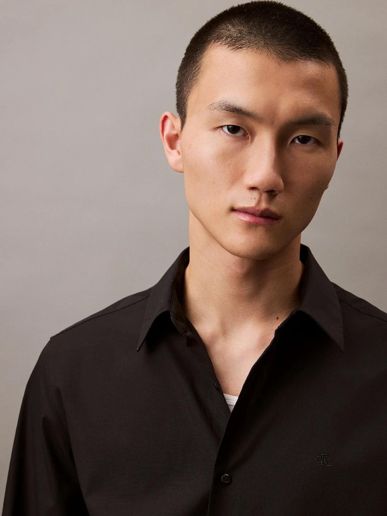 Calvin Klein Calvin Klein Erkek Klasik Kesim Pamuklu Uzun Kollu Siyah Gömlek LV04LB148G-UB1