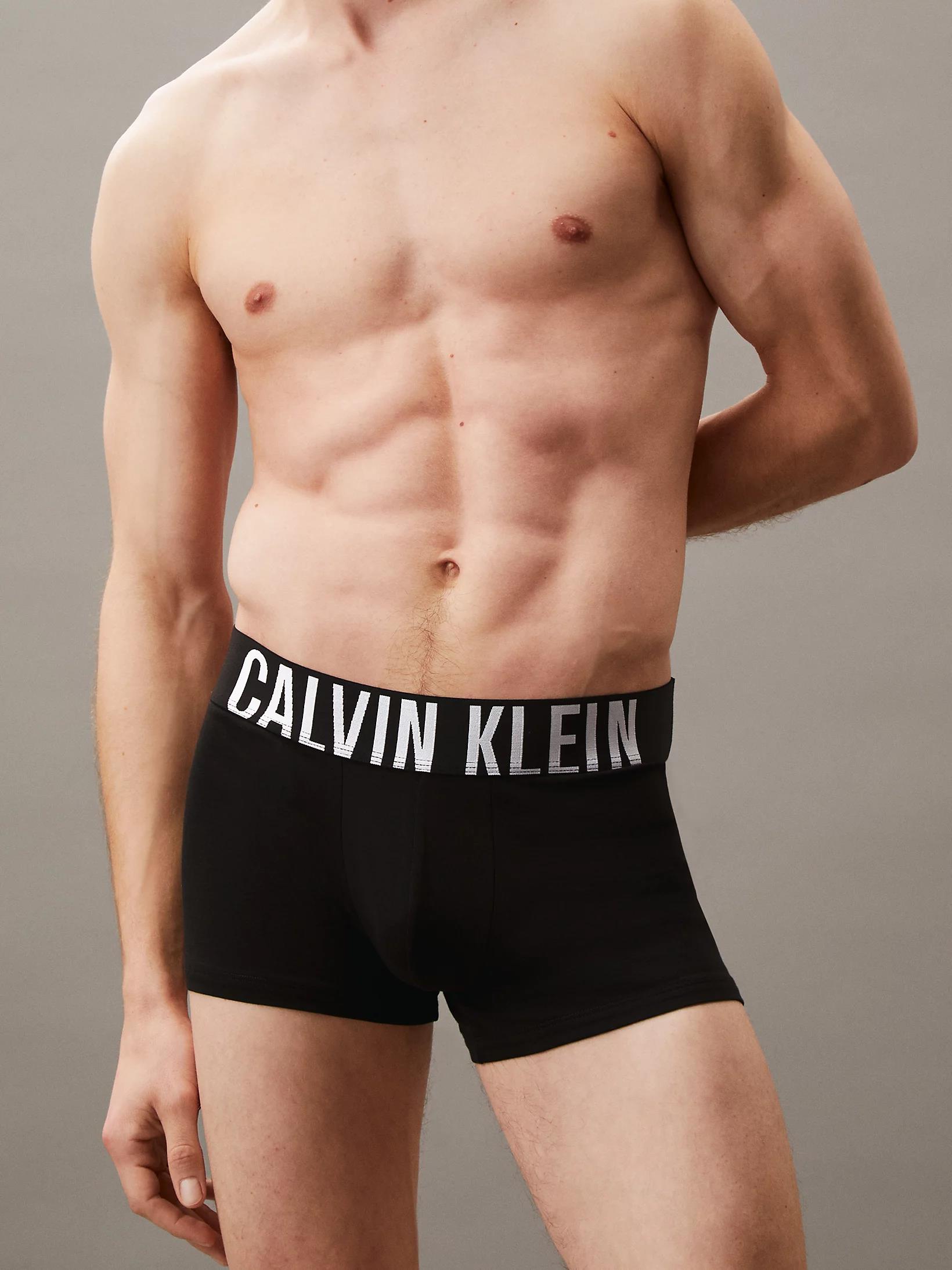Calvin Klein Calvin Klein Erkek Logolu Beli Lastikli Yüksek Bel Pamuklu Siyah Boxer 000NB3608A-VVL