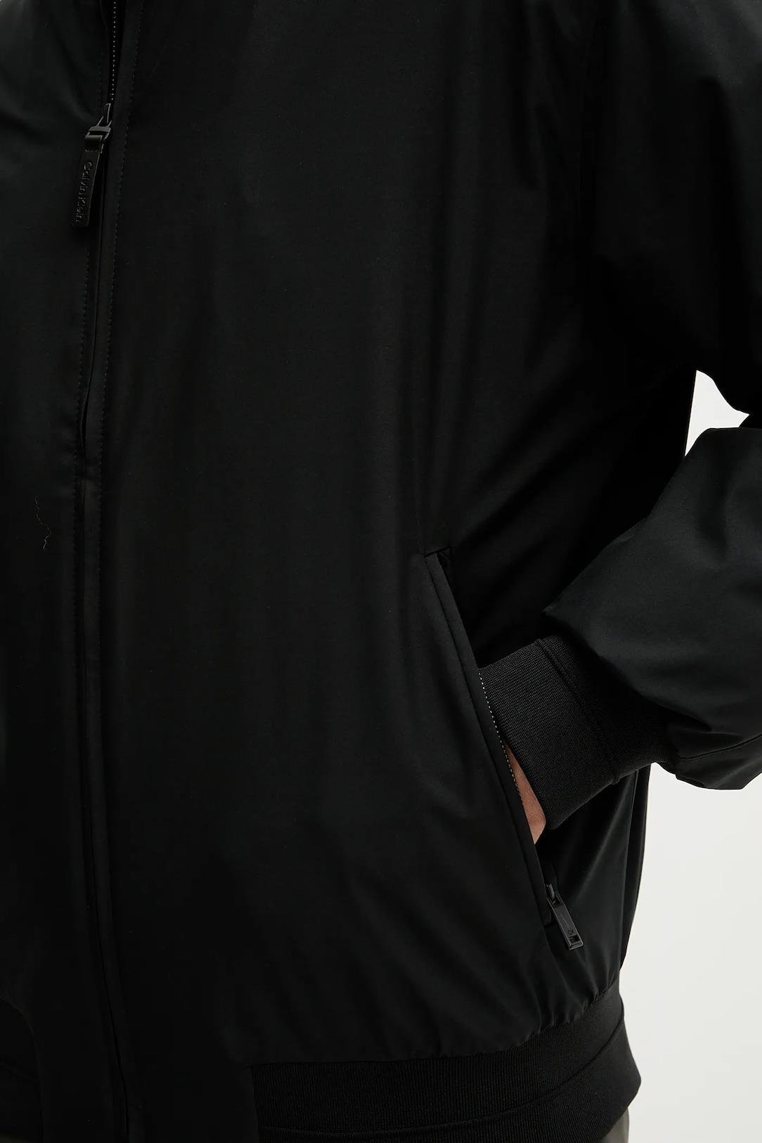 Calvin Klein Calvin Klein Erkek Normal Kalıp Fermuarlı Su Geçirmez Bomber Siyah Ceket LV04LC513G-UB1