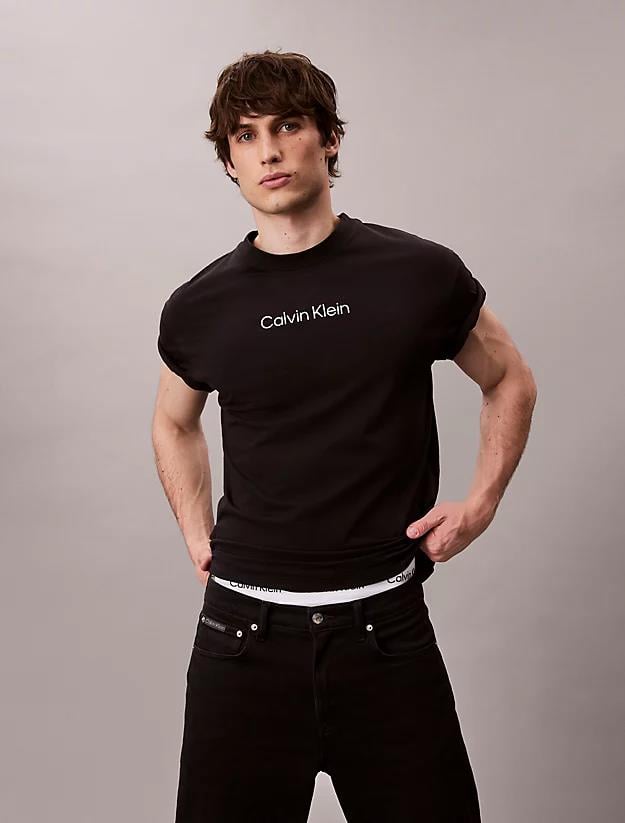 Calvin Klein Calvin Klein Erkek Normal Kalıp Yuvarlak Yaka Pamuklu Logo Detaylı Kısa Kollu Siyah T-Shirt LV04LD230G-UB1