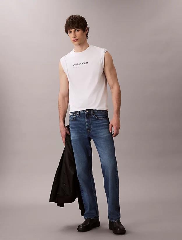 Calvin Klein Calvin Klein Erkek Normal Kalıp Yuvarlak Yaka Pamuklu Logo Detaylı Kısa Kollu Beyaz T-Shirt LV04LD230G-YAF