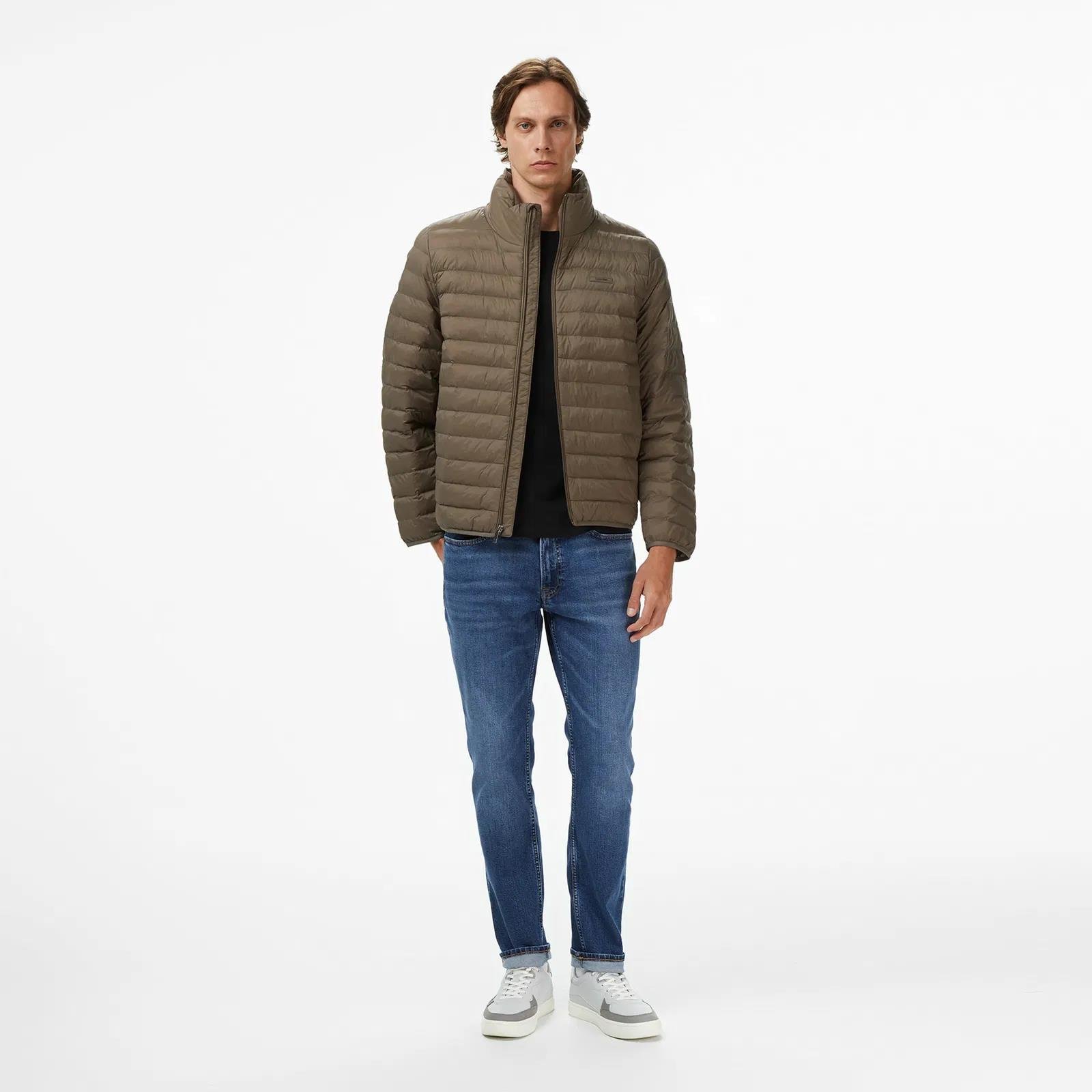 Calvin Klein Calvin Klein Erkek Normal Kalıp Kapitone Desenli Isı Yalıtımlı Su Geçirmez Dik Yaka Kahverengi Ceket LV04LC506G-PDK