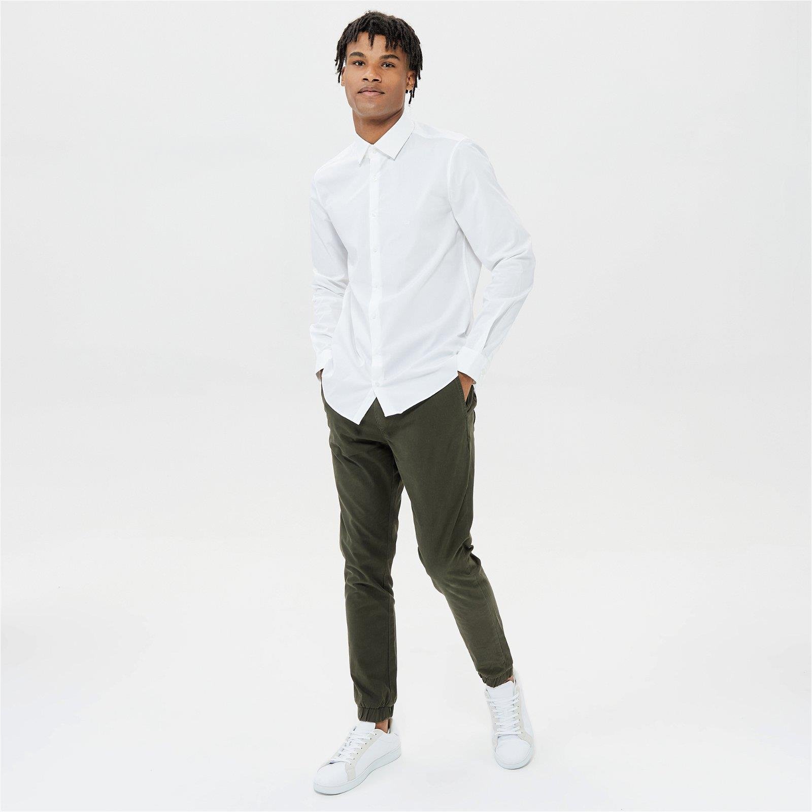 Calvin Klein Calvin Kleın Erkek Pamuklu Slim Fit  İnce Düğme Kapamalı Beyaz Gömlek K10K108229-0K4