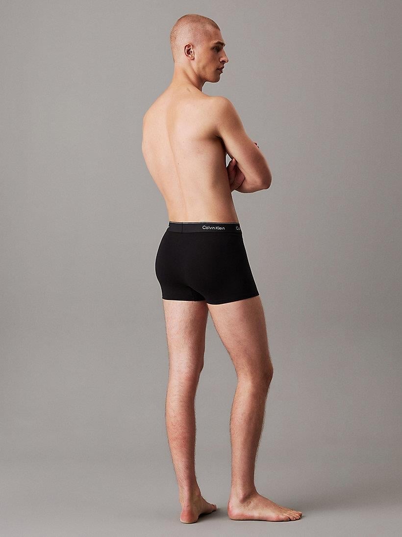 Calvin Klein Calvin Klein Erkek Pamuklu Normal Kalıp Logolu Elastik Bel Bantlı 3'lü Siyah Boxer LV00NB4286-TM6