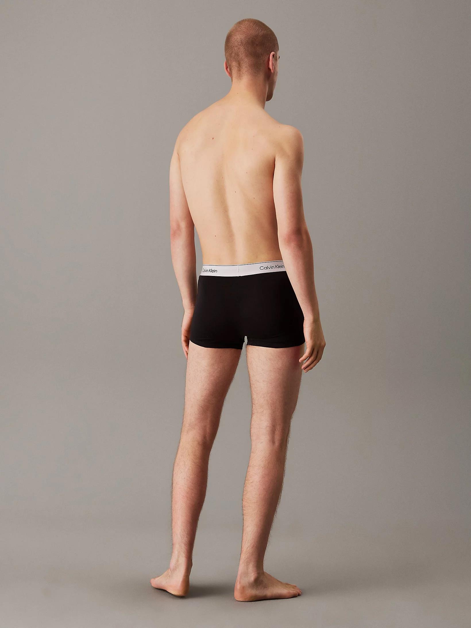 Calvin Klein Calvin Klein Erkek Pamuklu Slim Fit Beli Elastik Bantlı 3'lü Siyah-Kırmızı Boxer LV00NB4392-VQO