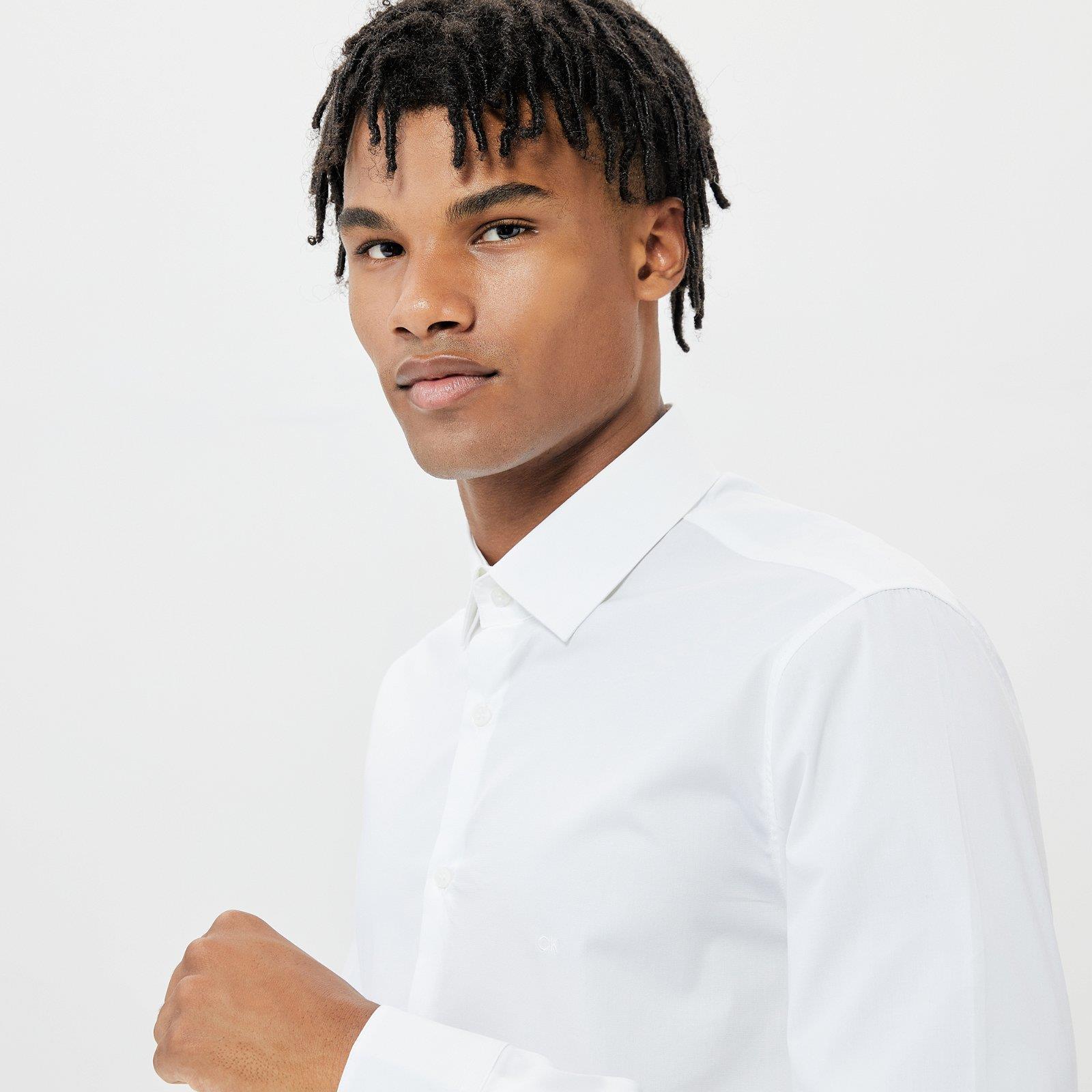 Calvin Klein Calvin Kleın Erkek Pamuklu Slim Fit  İnce Düğme Kapamalı Beyaz Gömlek K10K108229-0K4