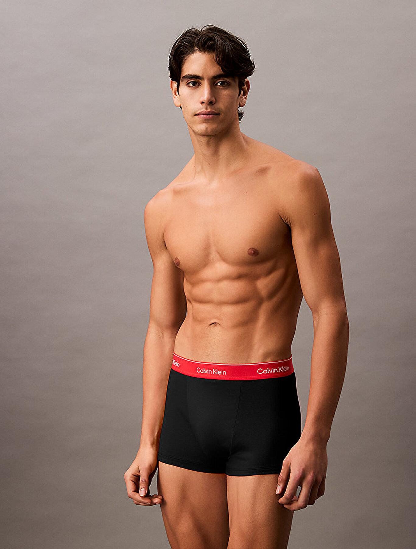 Calvin Klein Calvin Klein Erkek Pamuklu Normal Kalıp Logolu Elastik Bel Bantlı 3'lü Siyah Boxer LV00NB4286-VQO